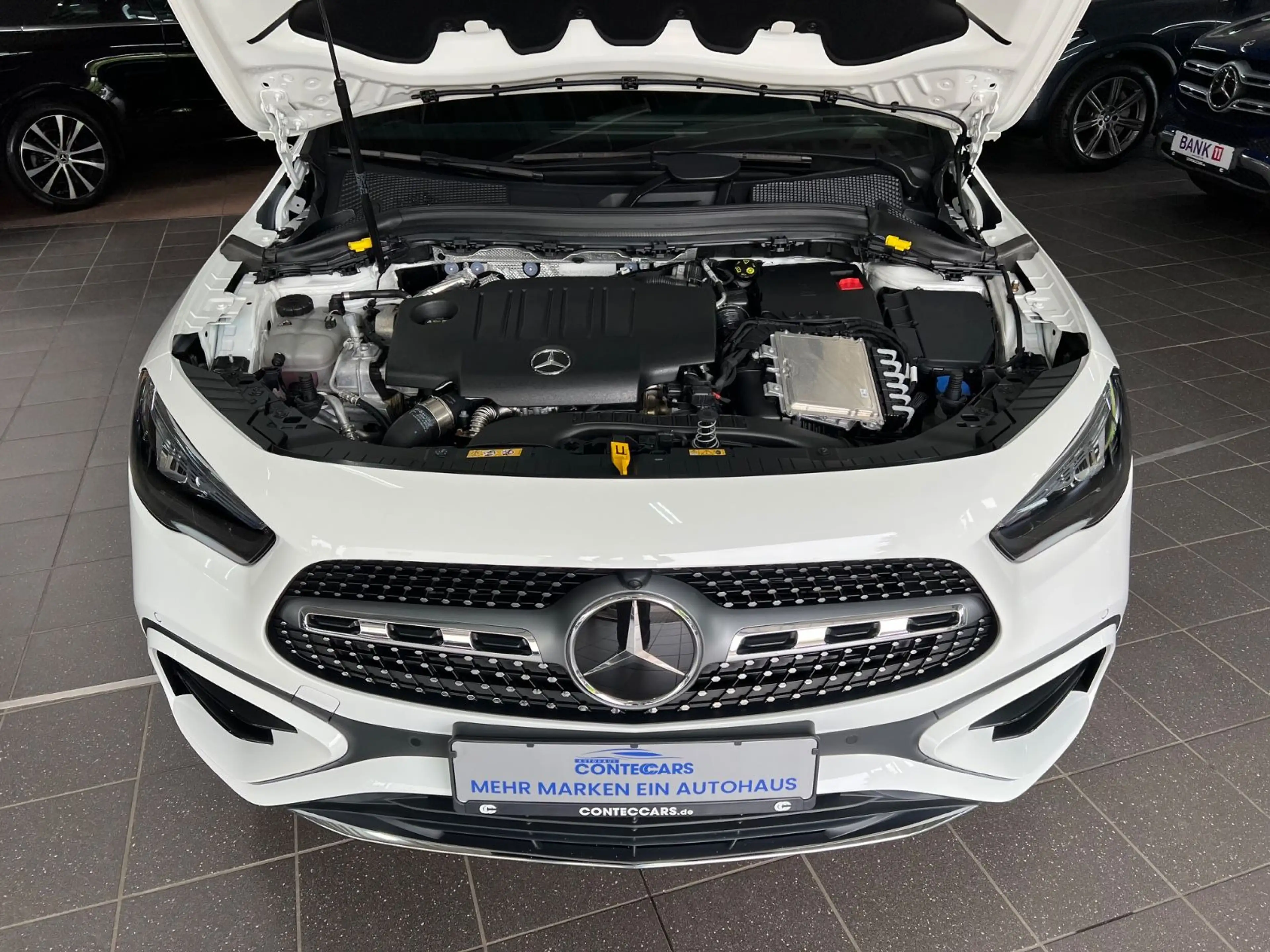 Mercedes-Benz GLA 220 d 4M AMG Line AHK+DIS+Pano+Pre Safe uvm. — photo 6