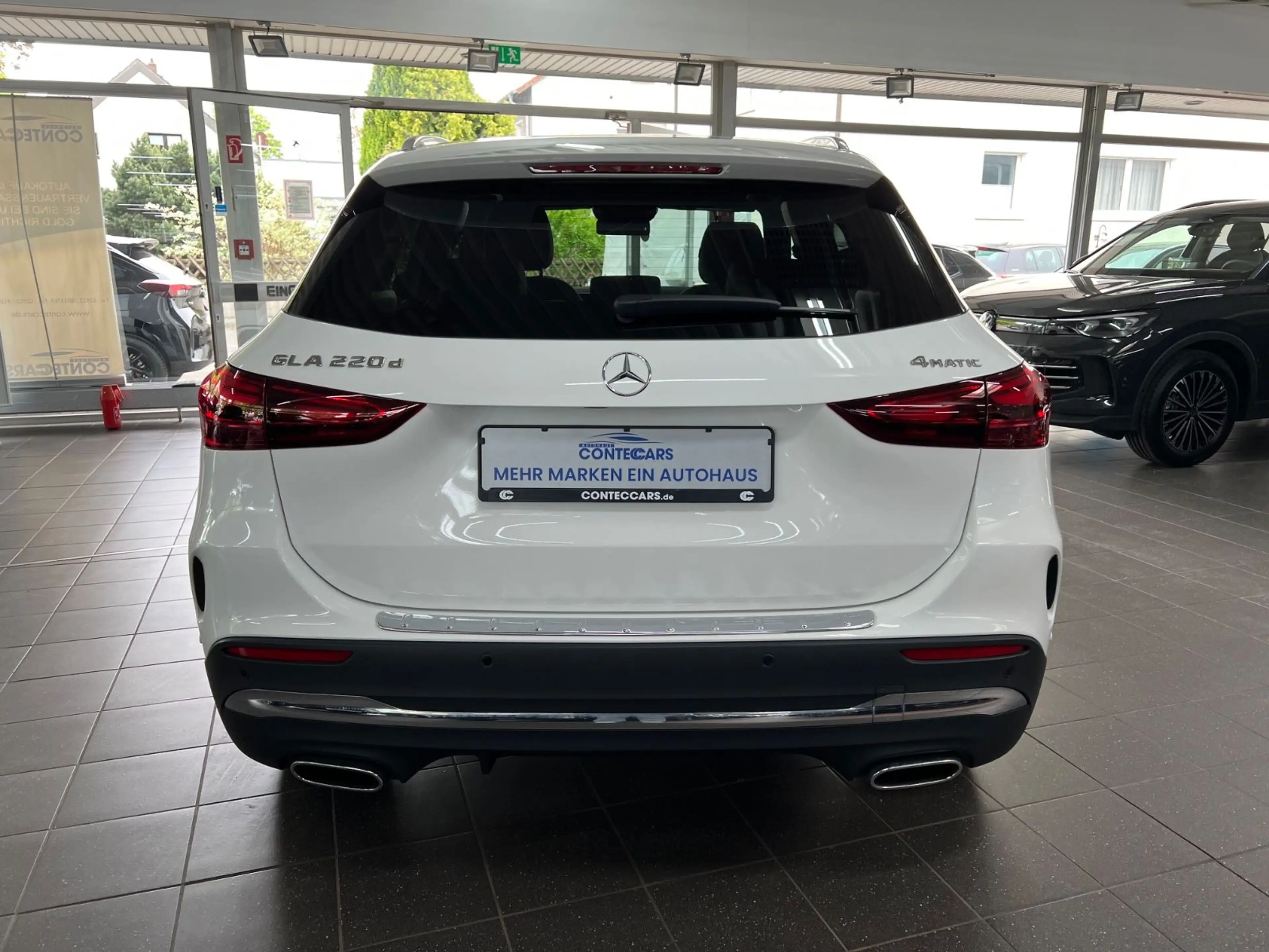 Mercedes-Benz GLA 220 d 4M AMG Line AHK+DIS+Pano+Pre Safe uvm. — photo 9