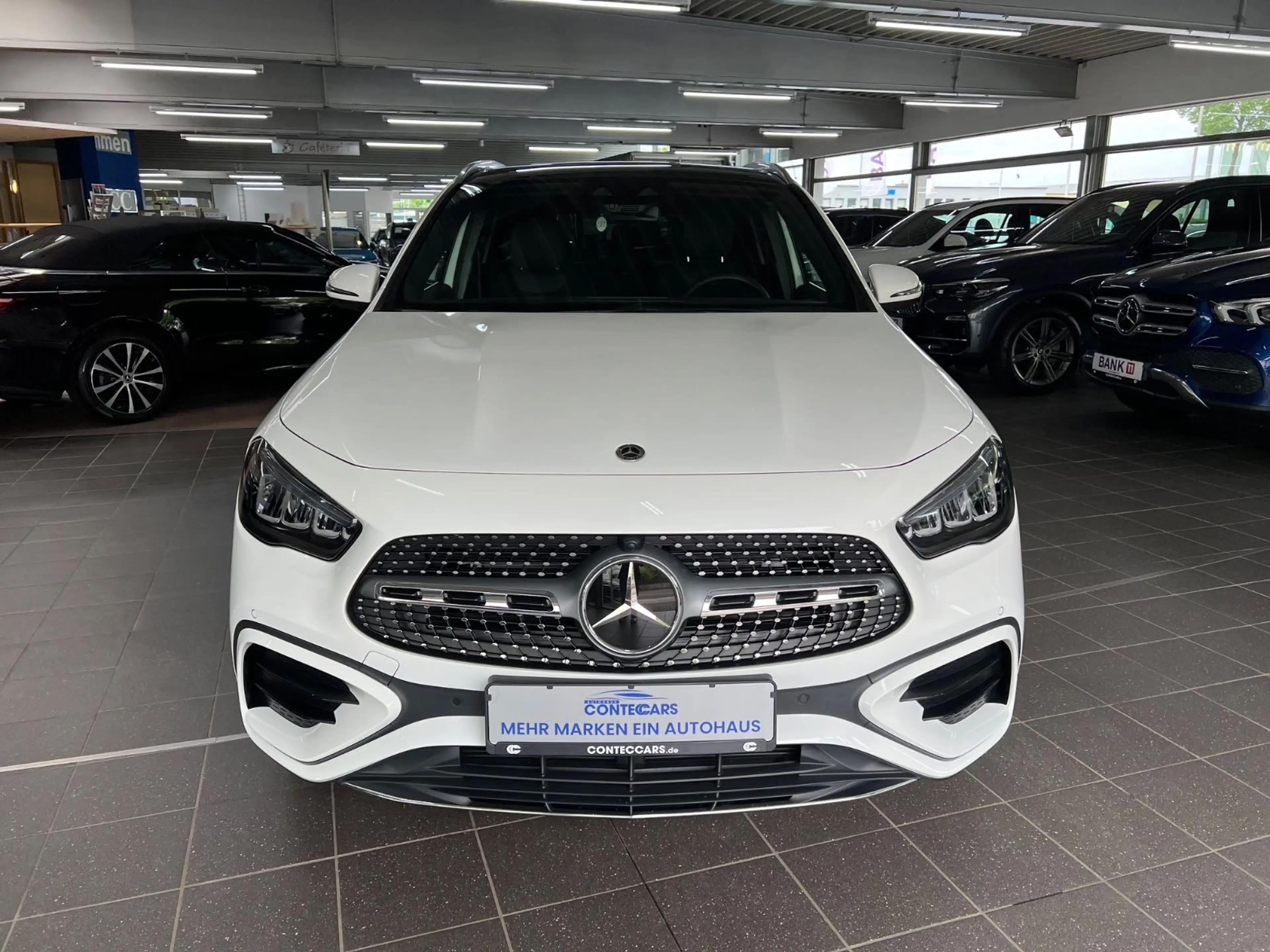 Mercedes-Benz GLA 220 d 4M AMG Line AHK+DIS+Pano+Pre Safe uvm. — photo 5