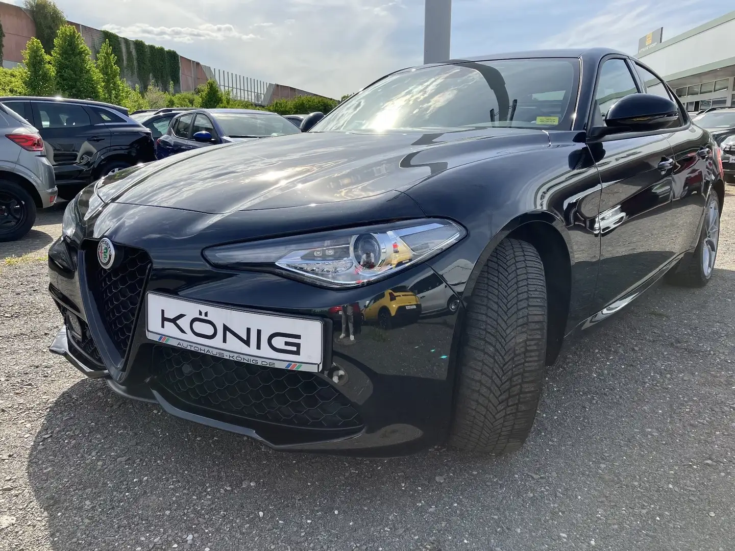Alfa Romeo Giulia Sprint 2.0 Turbo 16V RWD+AUTOMATIK Schwarz - 1