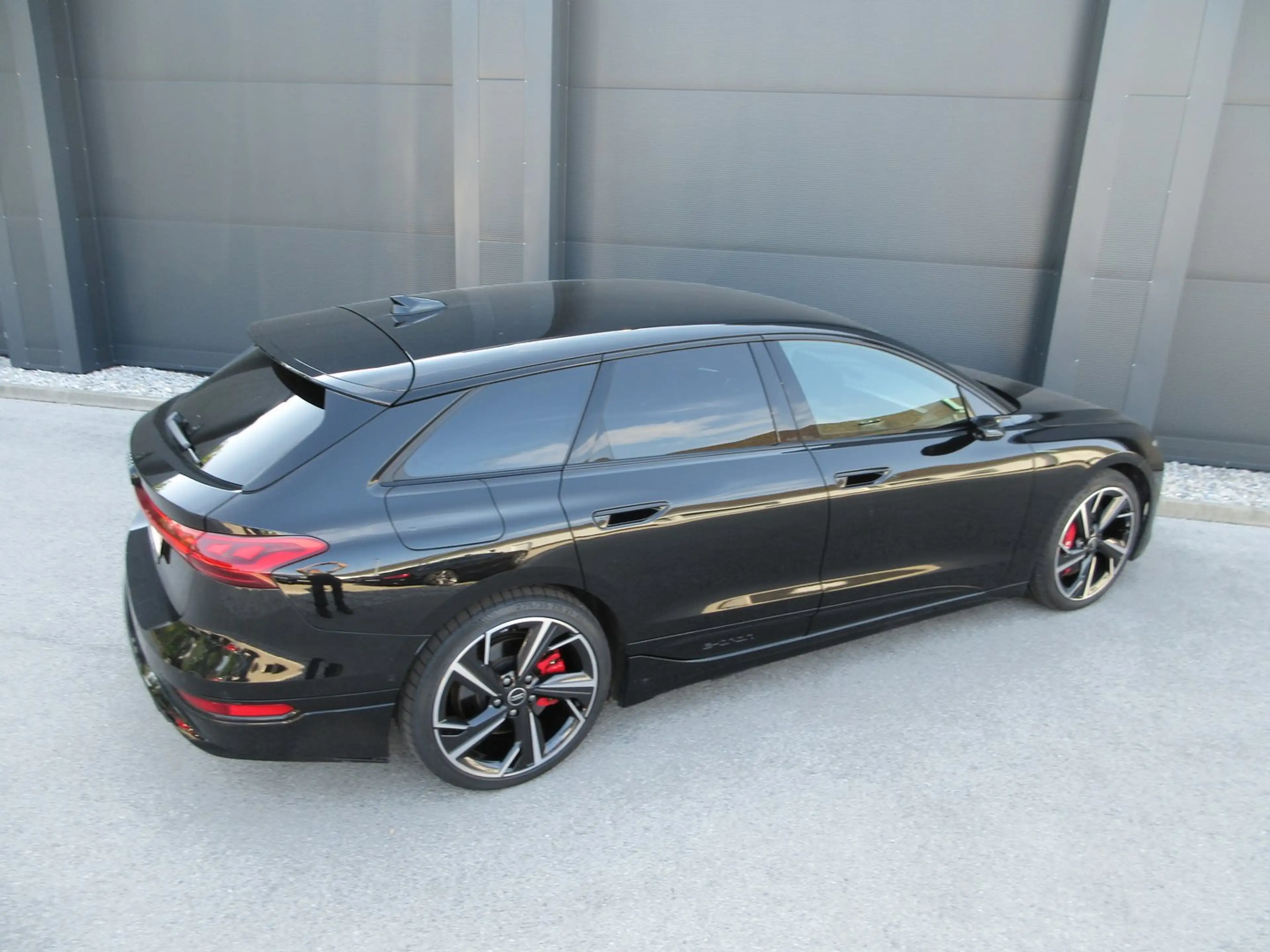Audi S6 e-tron e-tron — photo 8