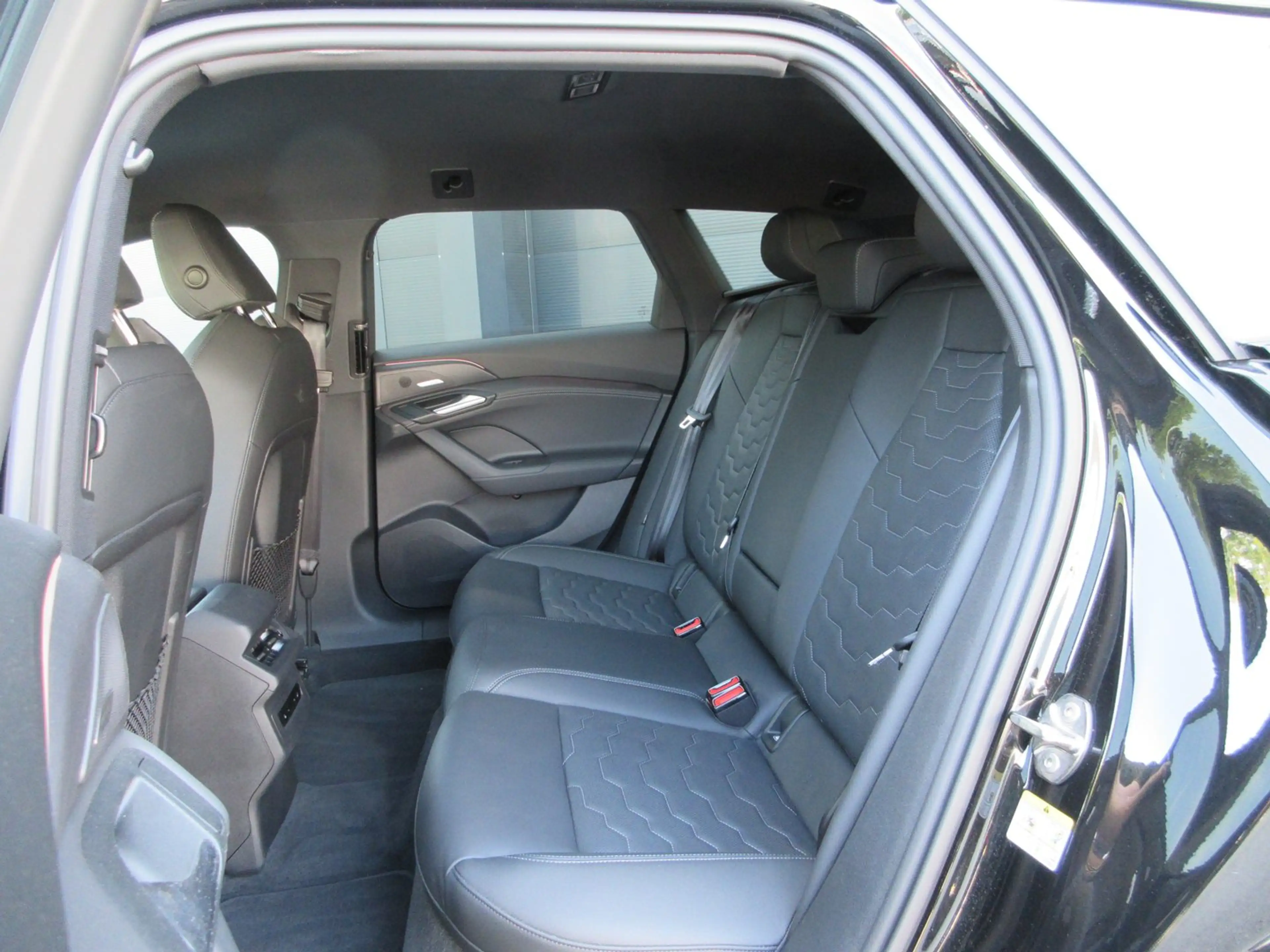 Audi S6 e-tron e-tron — photo 14