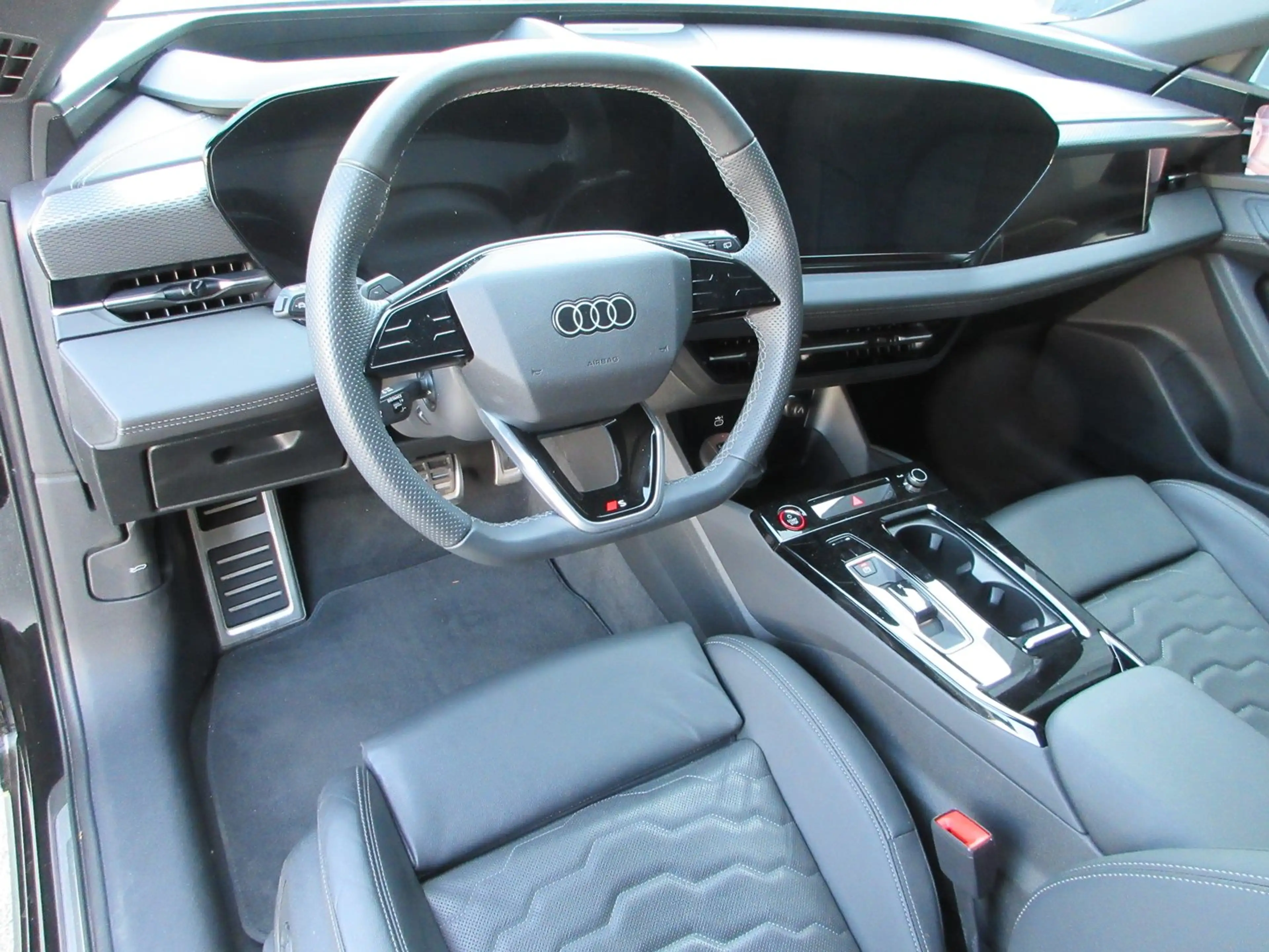 Audi S6 e-tron e-tron — photo 12