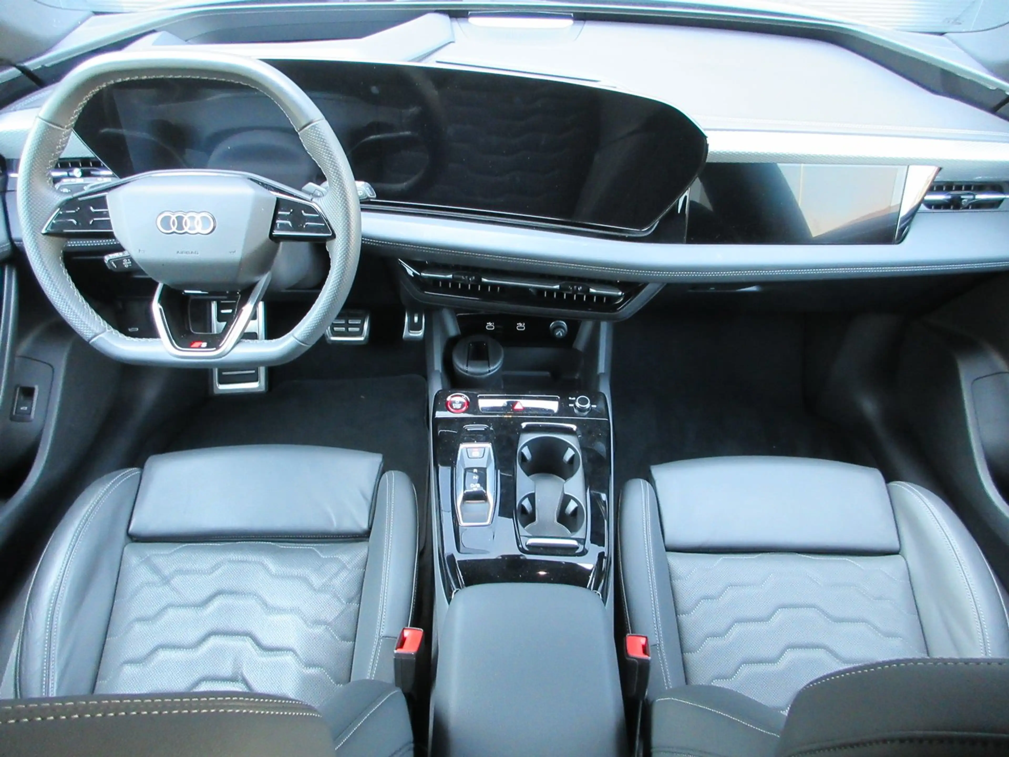 Audi S6 e-tron e-tron — photo 13