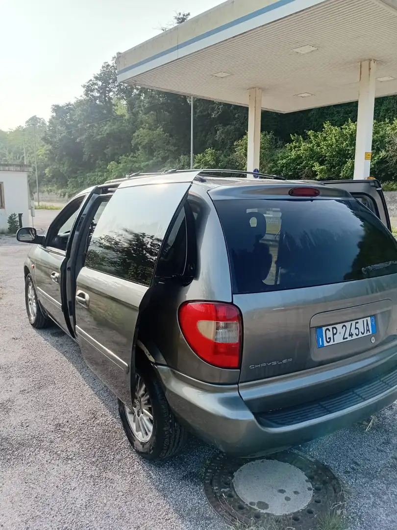 Chrysler Voyager 2.5 crd LX - 1
