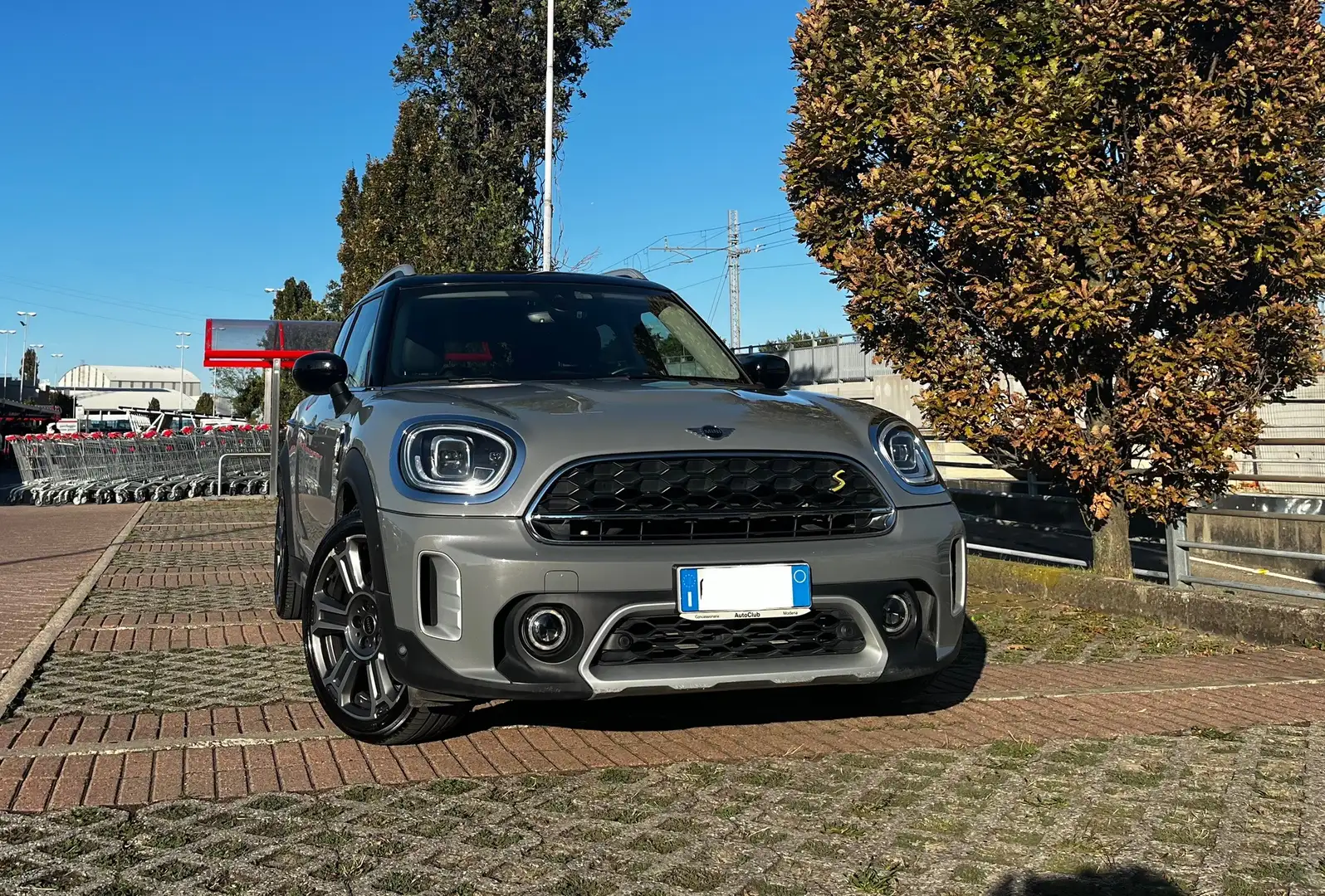 MINI Countryman SE All4 Mini countryman cooper SE all4 plu-in-hybrid Šedá - 1