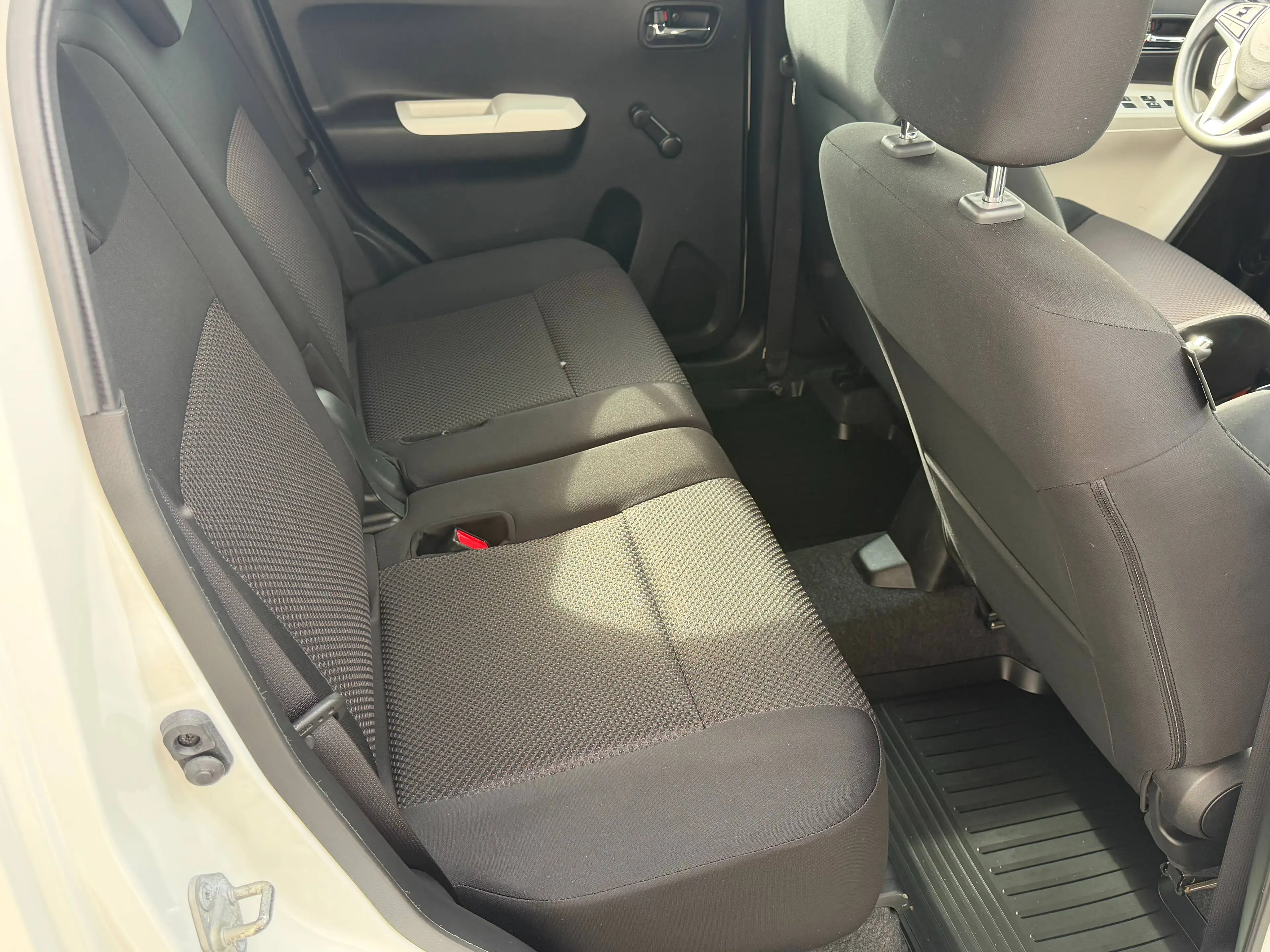 Suzuki Ignis 1,2 Dual Jet Shine 4WD — photo 10