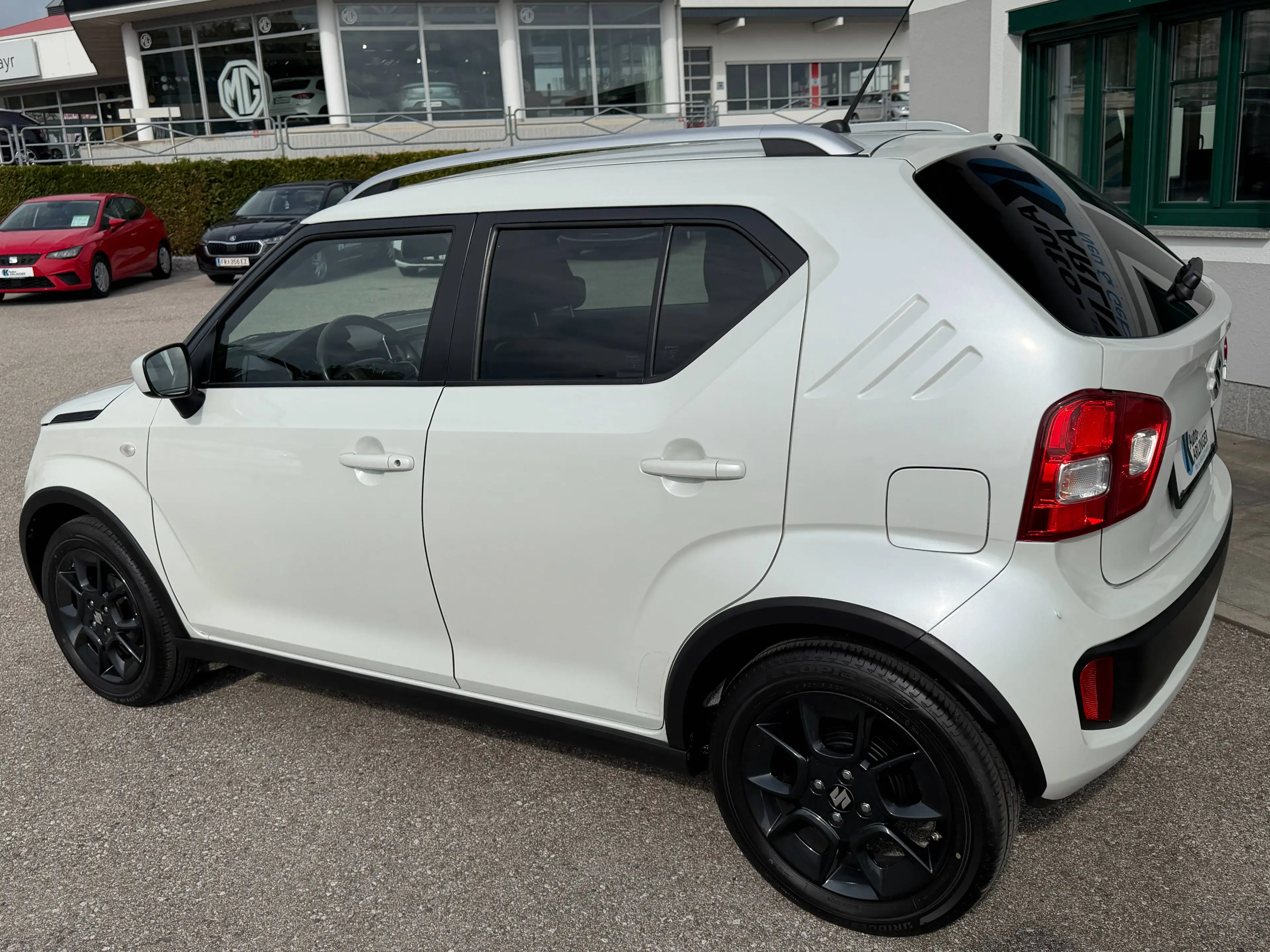 Suzuki Ignis 1,2 Dual Jet Shine 4WD — photo 4