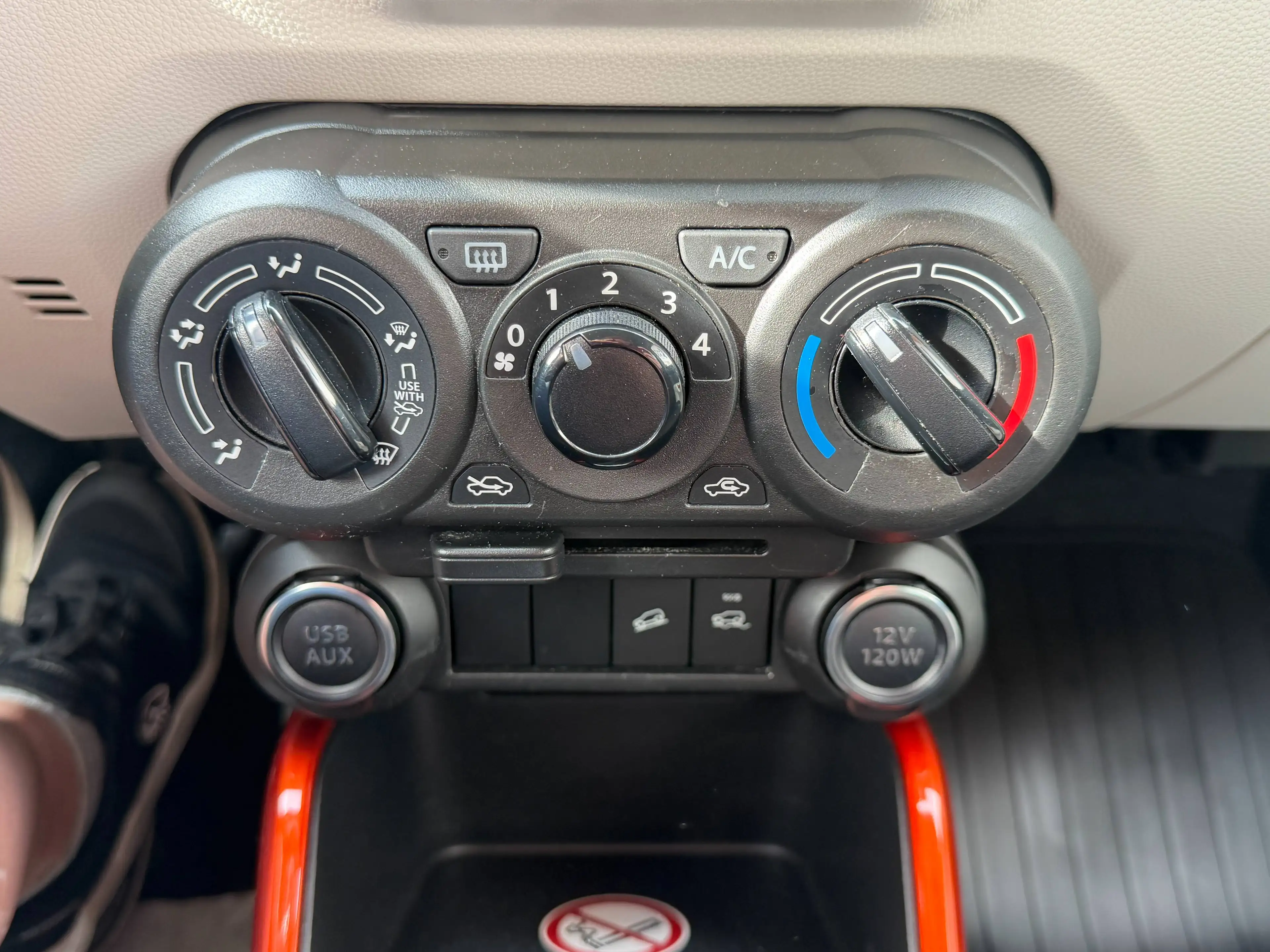 Suzuki Ignis 1,2 Dual Jet Shine 4WD — photo 12