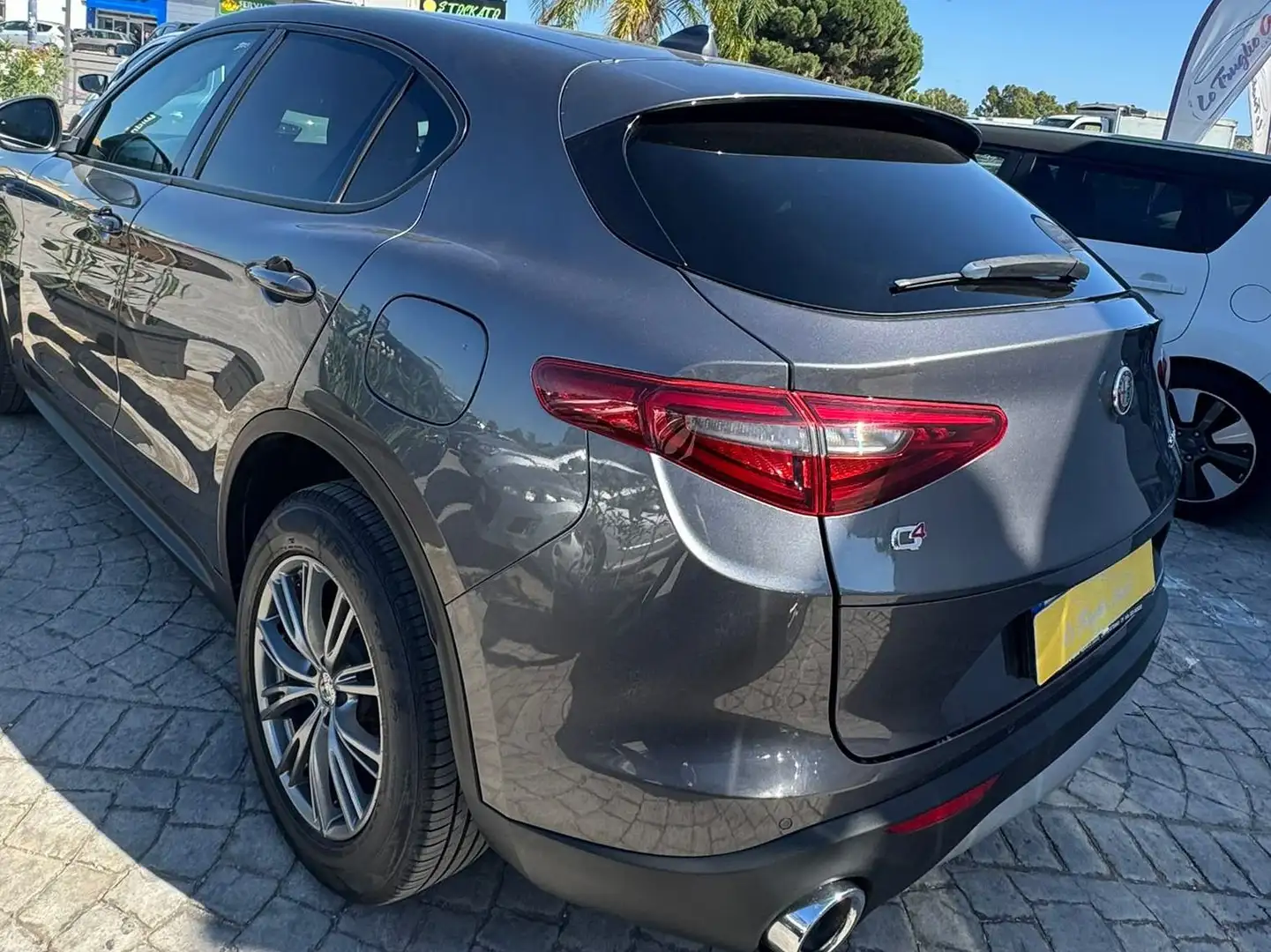Alfa Romeo Stelvio Stelvio 2.2 t Business Q4 210cv auto Gris - 2