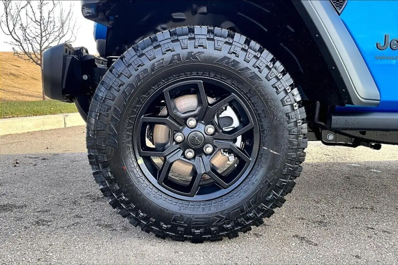 Jeep Wrangler снимка Jeep Wrangler