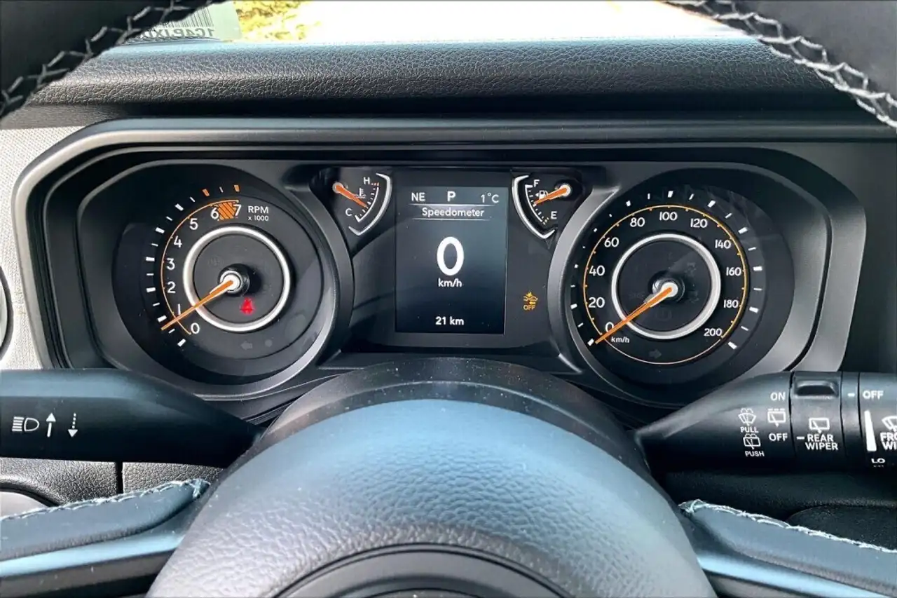 Jeep Wrangler снимка Jeep Wrangler