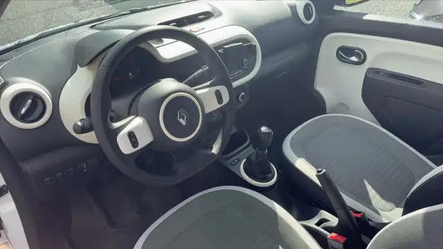 Renault Twingo view 8