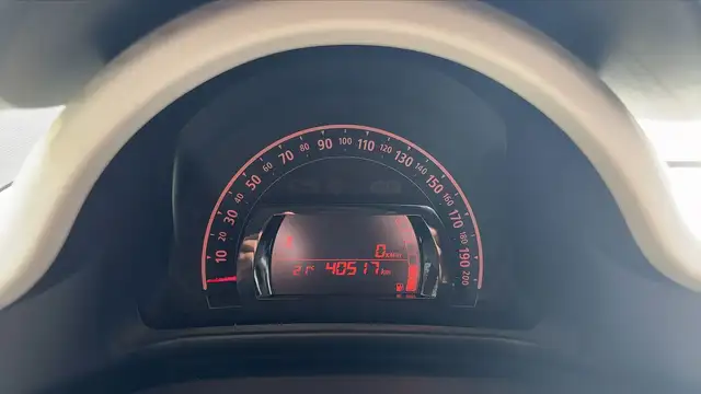 Renault Twingo view 12