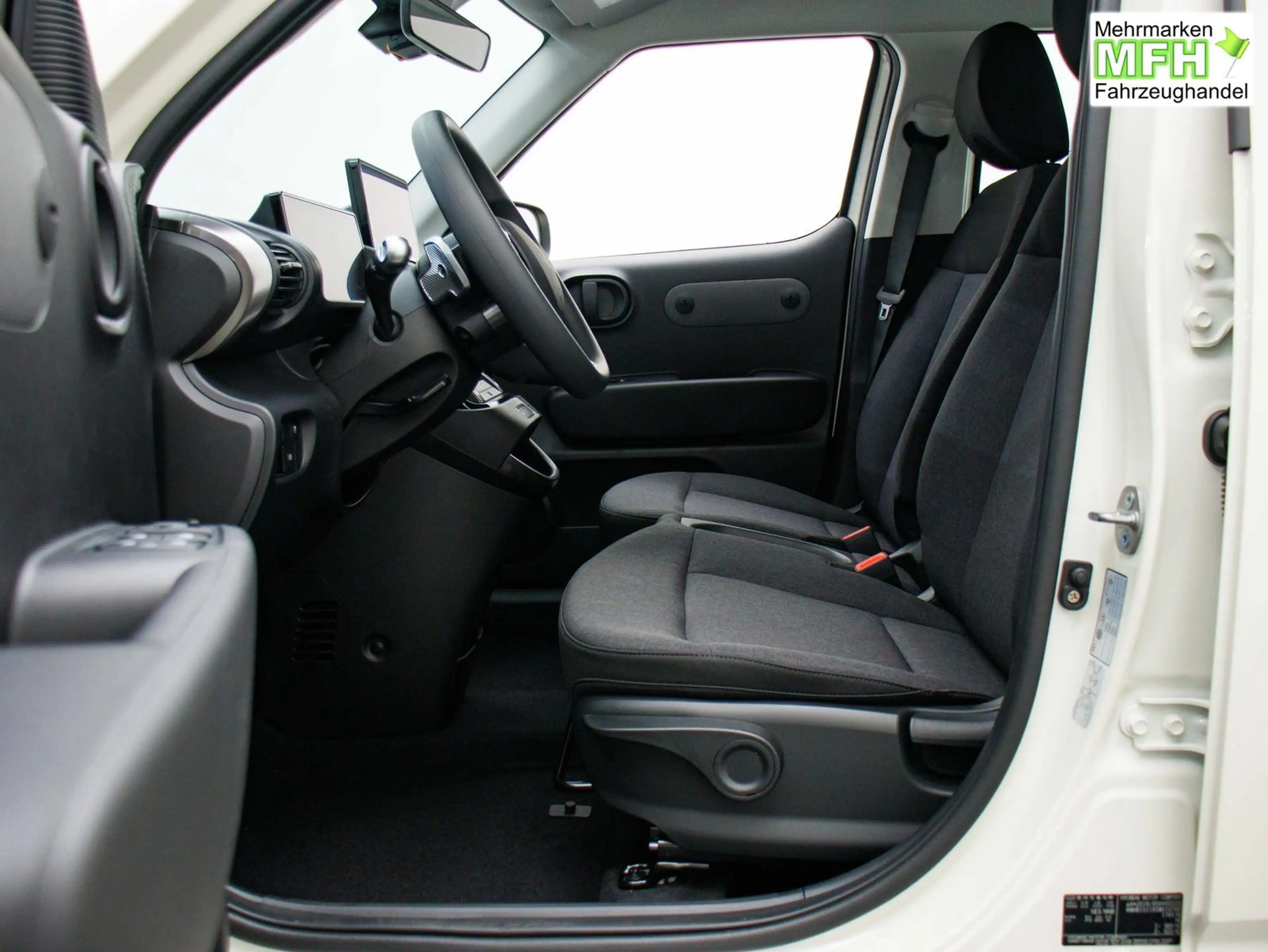 Hyundai Inster E-Motion 49kWh / ACC Rückfahrkamera Navi Klimaa... — photo 9