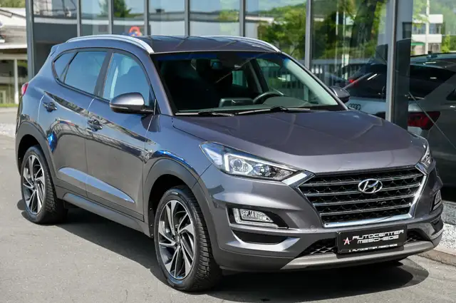 Hyundai Tucson view 3