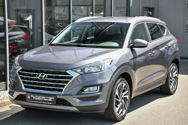 Hyundai Tucson view 2