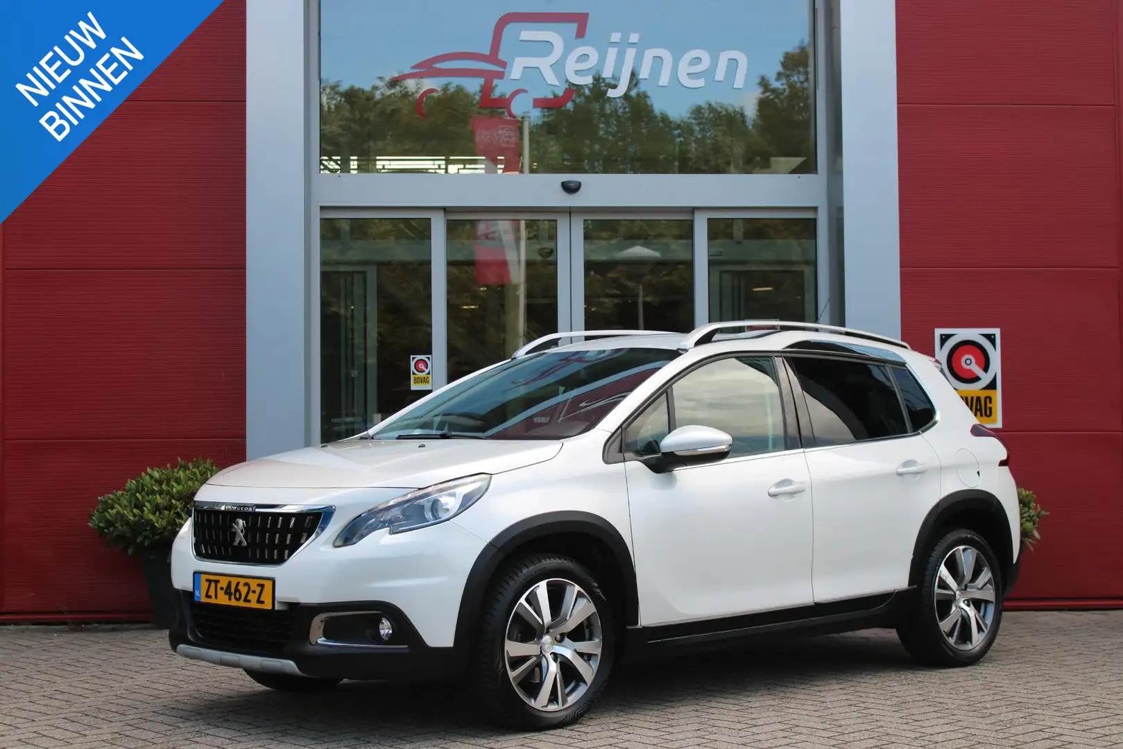 Peugeot 2008 1.2 130PK ALLURE | AFNEEMBARE TREKHAAK | APPLE CAR Wit - 1
