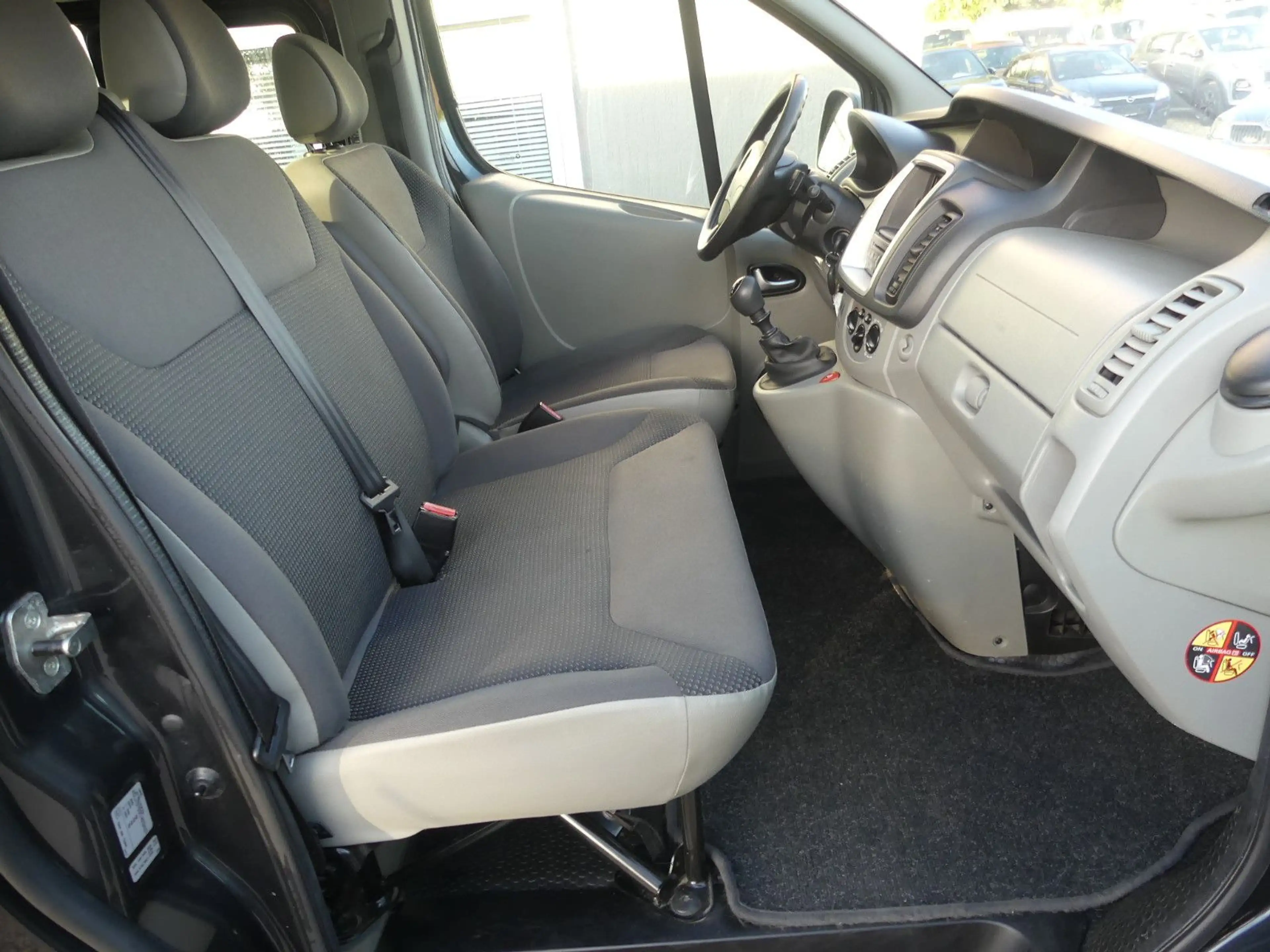 Opel Vivaro Kasten/Kombi/L2H1 2,9t/9-Sitze/Klima — photo 10