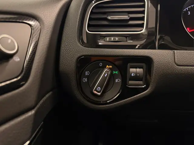 Volkswagen Golf view 22