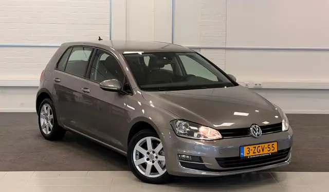 Volkswagen Golf view 27