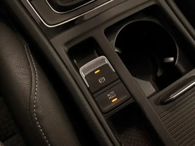 Volkswagen Golf view 20