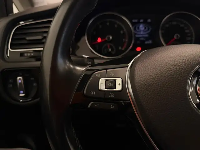 Volkswagen Golf view 15
