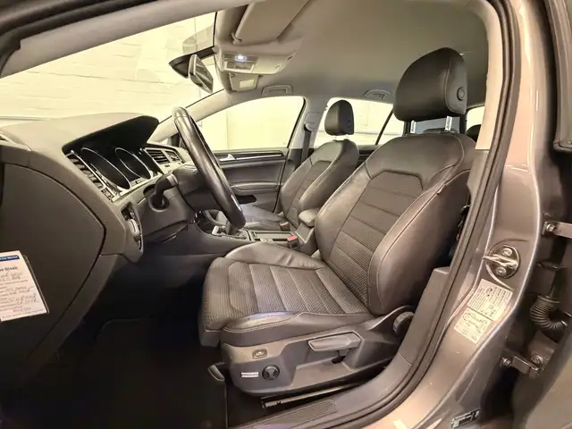 Volkswagen Golf view 8