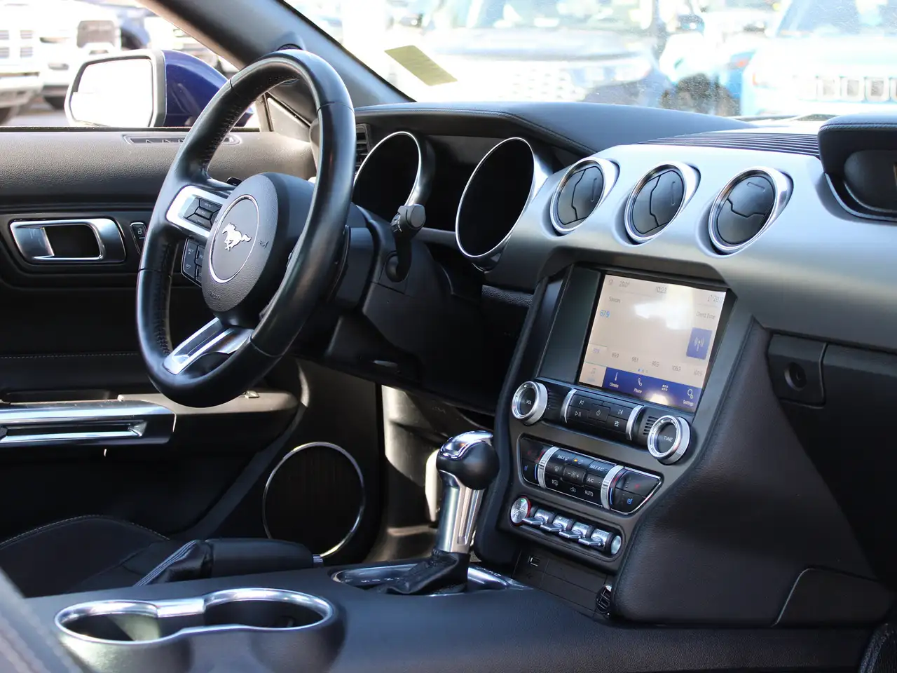 Ford Mustang photo Ford Mustang