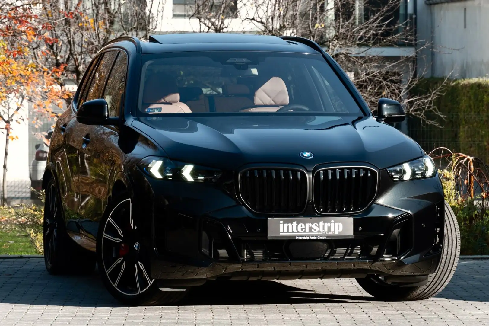 BMW X5 50e M SPORT.LUFTF.PANO.DR.ASS.PRO.H/K.360.AHK Schwarz - 2