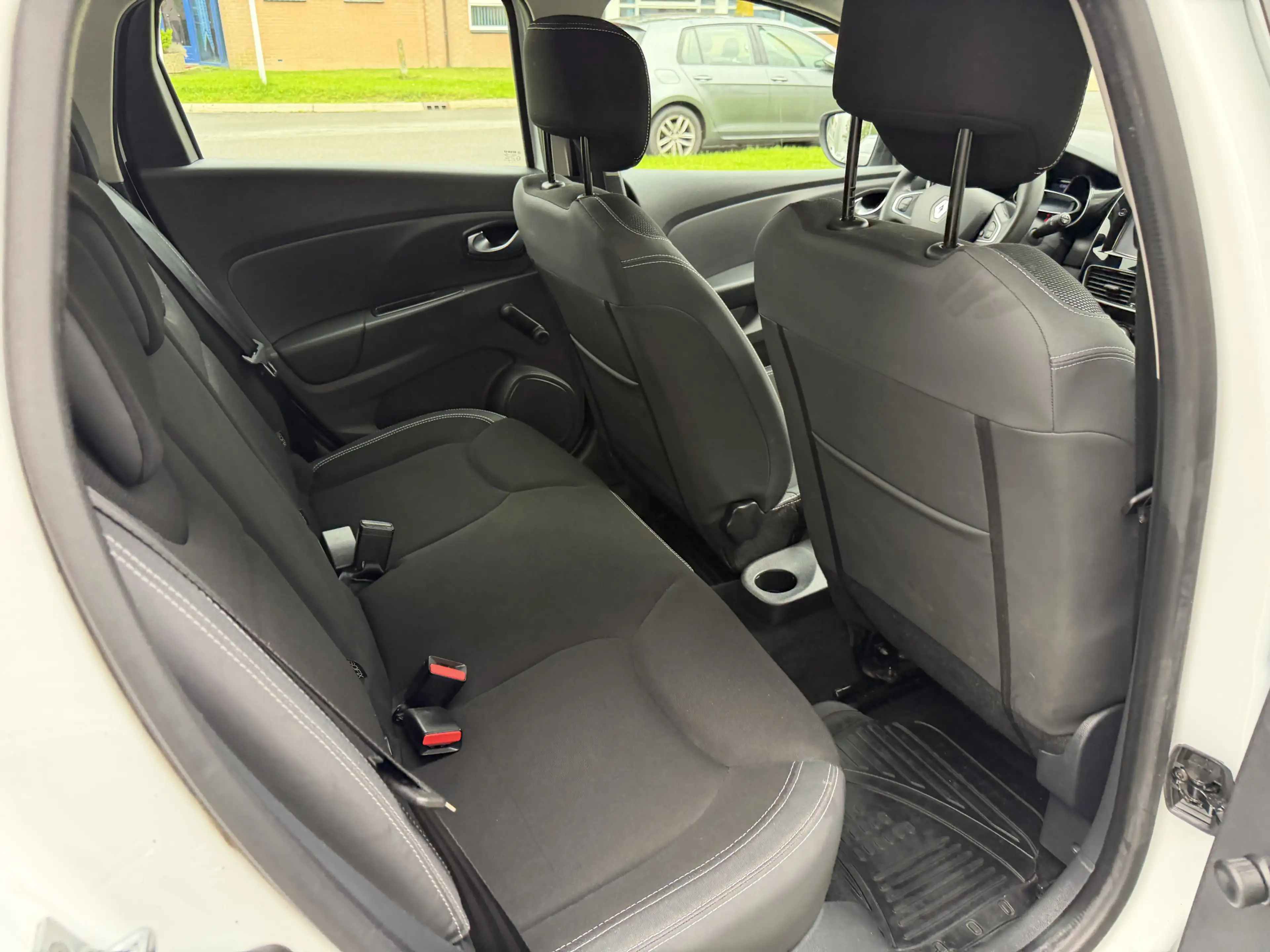 Renault Clio Estate 0.9 TCe Zen Airco | Cruise | — photo 14