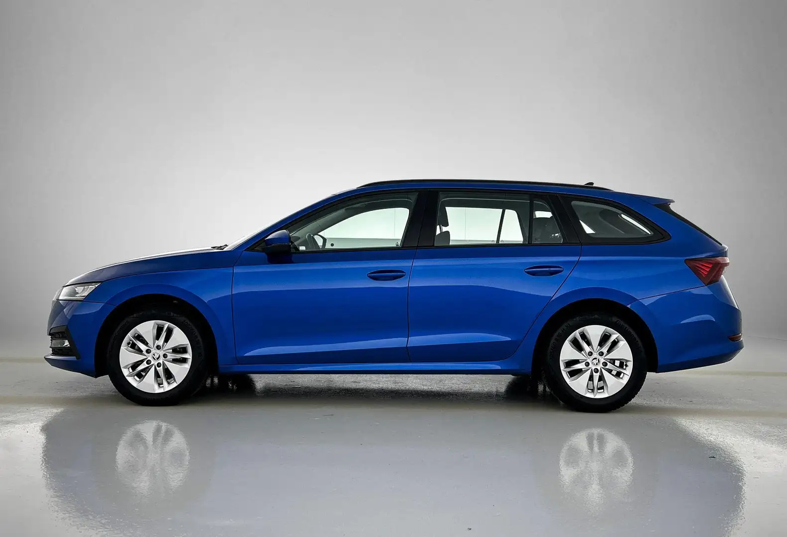 Skoda Octavia Combi 1.0 TSI Business Edition | CAMERA | DIGITAAL Blauw - 2