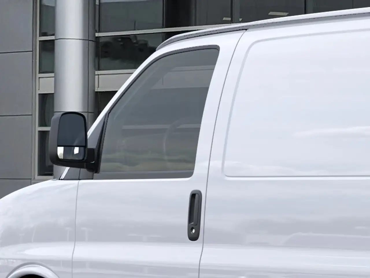 GMC Savana снимка GMC Savana