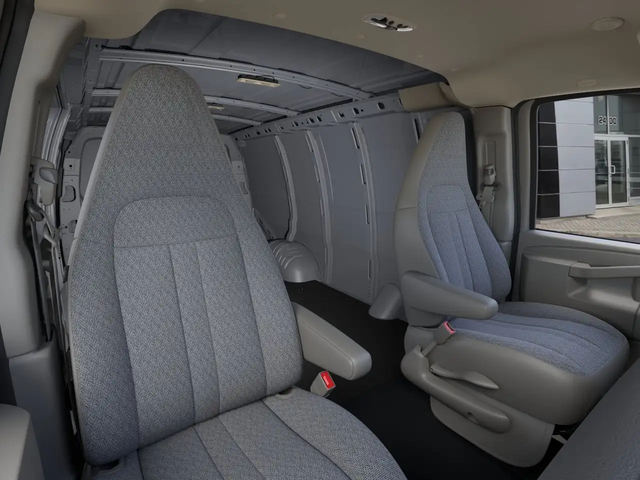 GMC Savana снимка GMC Savana