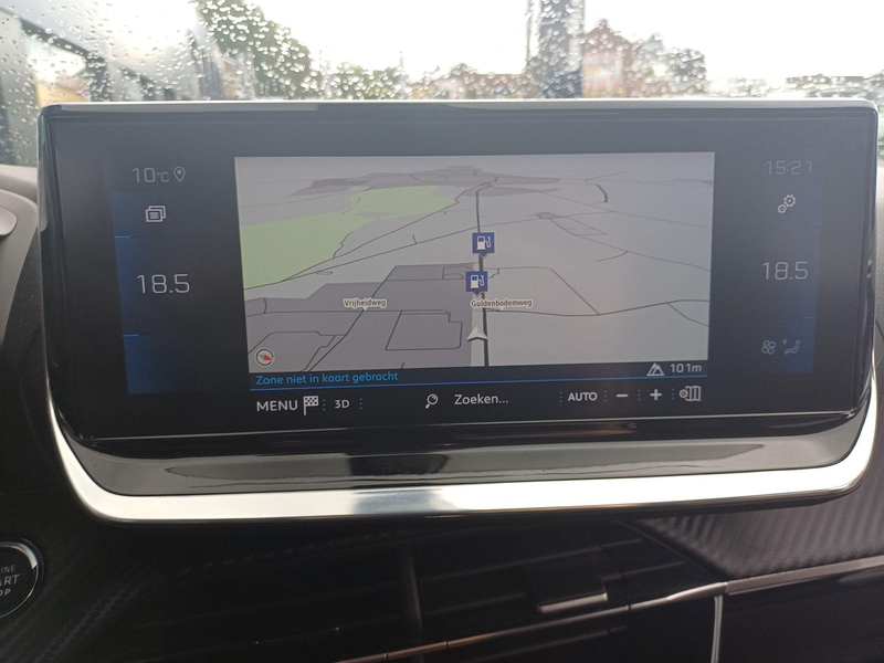 Peugeot 2008 1.2 Puretech 96kW S&S Allure Pack — photo 13