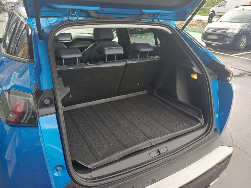 Peugeot 2008 1.2 Puretech 96kW S&S Allure Pack — photo 8