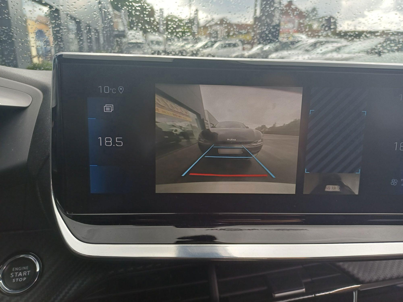 Peugeot 2008 1.2 Puretech 96kW S&S Allure Pack — photo 14