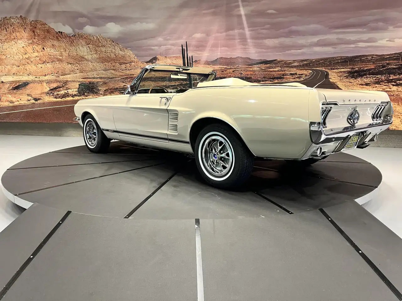 Ford Mustang Convertible, foto 4