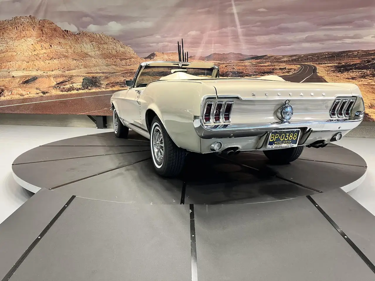 Ford Mustang Convertible, foto 5