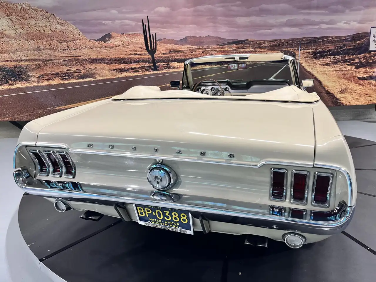 Ford Mustang Convertible, foto 6