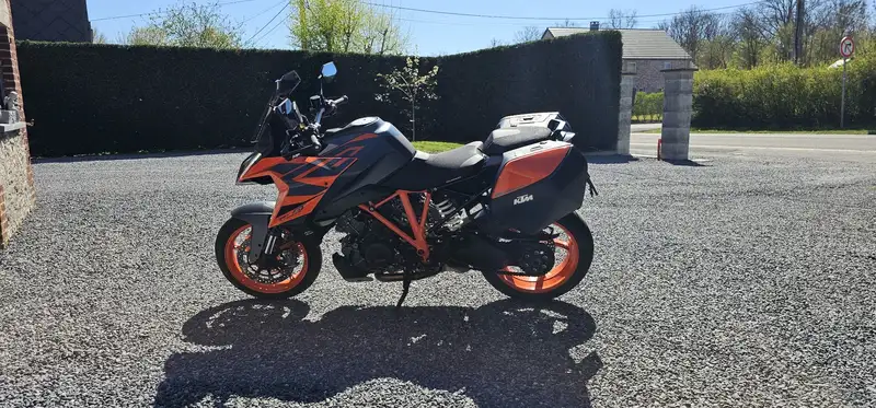 KTM 1290 Super Duke GT - foto 3