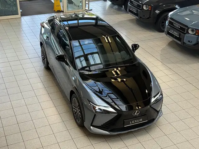 Lexus RZ