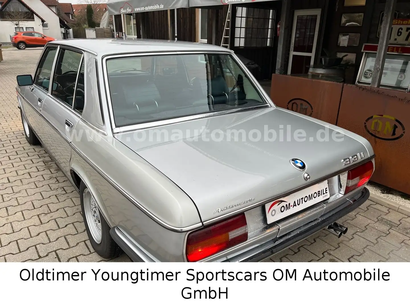 BMW E3     3,3 Li    Automatic Silber - 2