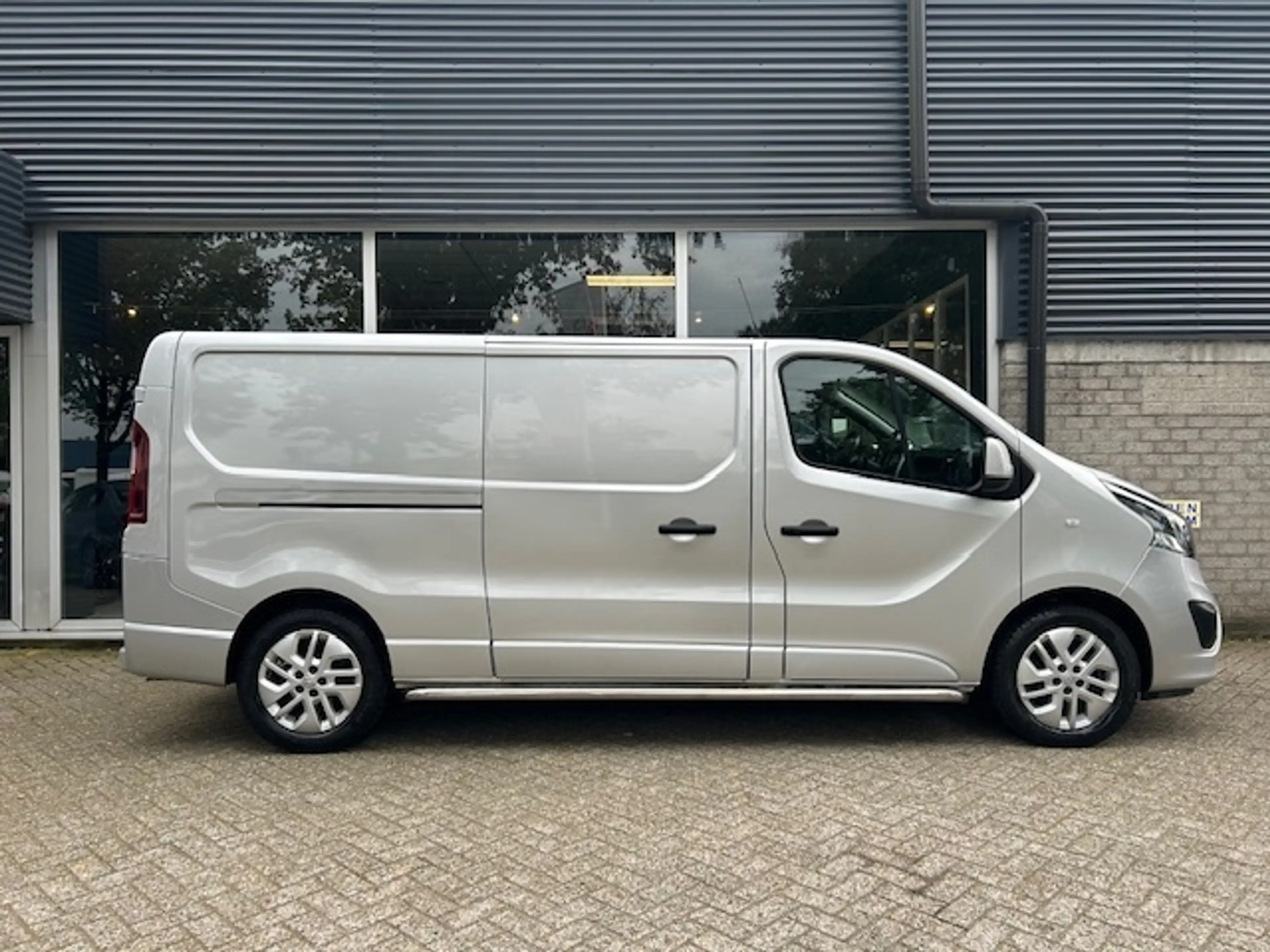 Opel Vivaro 1.6 CDTI L2H1 Sport Eco — photo 9