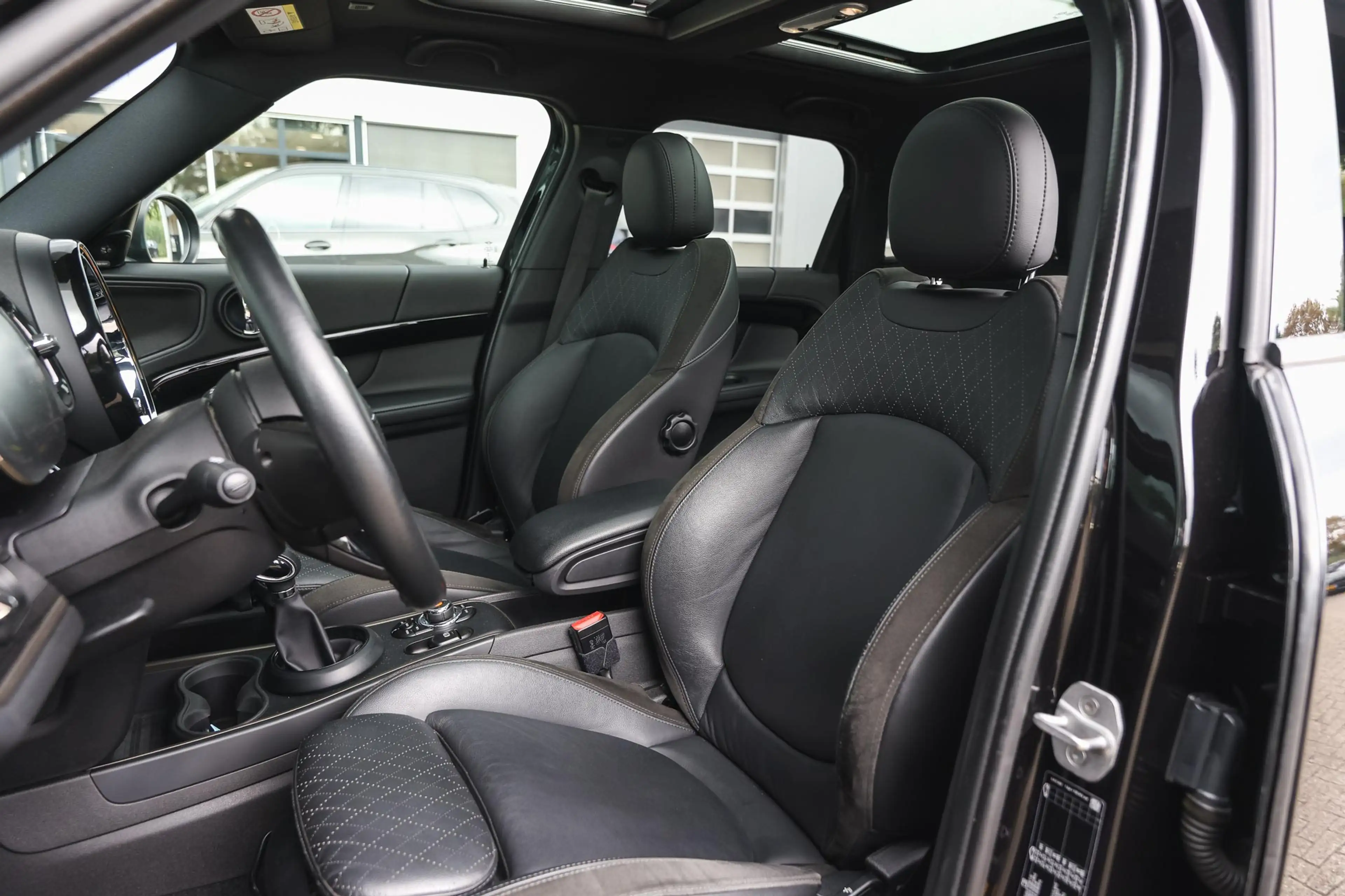 MINI Cooper SE Countryman ALL4 Automaat / Panoramadak / Comfortstoelen / Com — photo 13