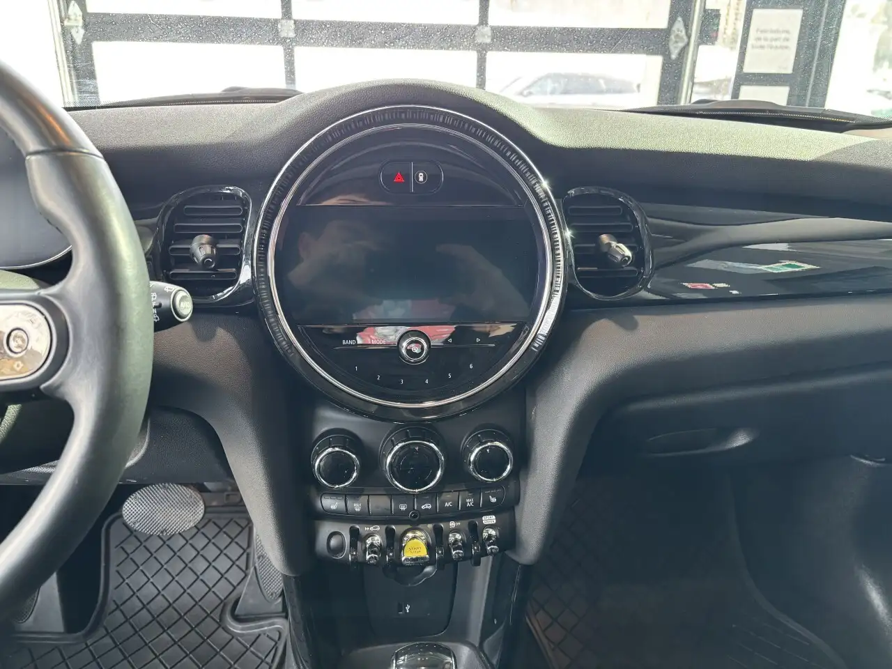 MINI 3 Door снимка MINI 3 Door