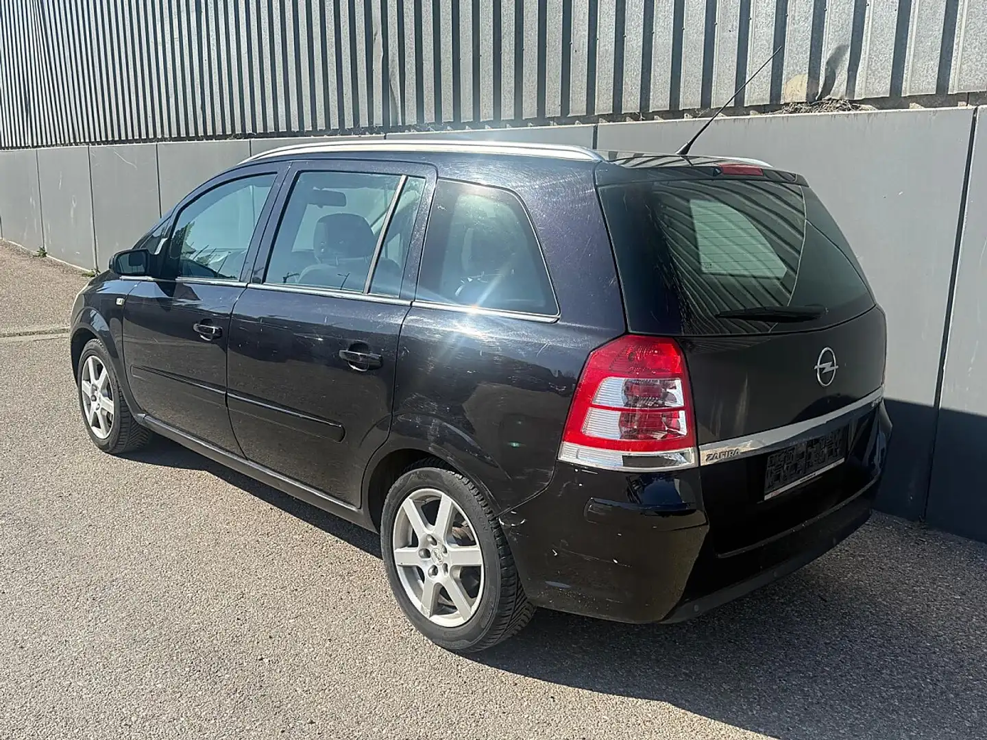 Opel Zafira 1,9 CDTI DPF | PICKERL BIS 03/2027 | Schwarz - 2