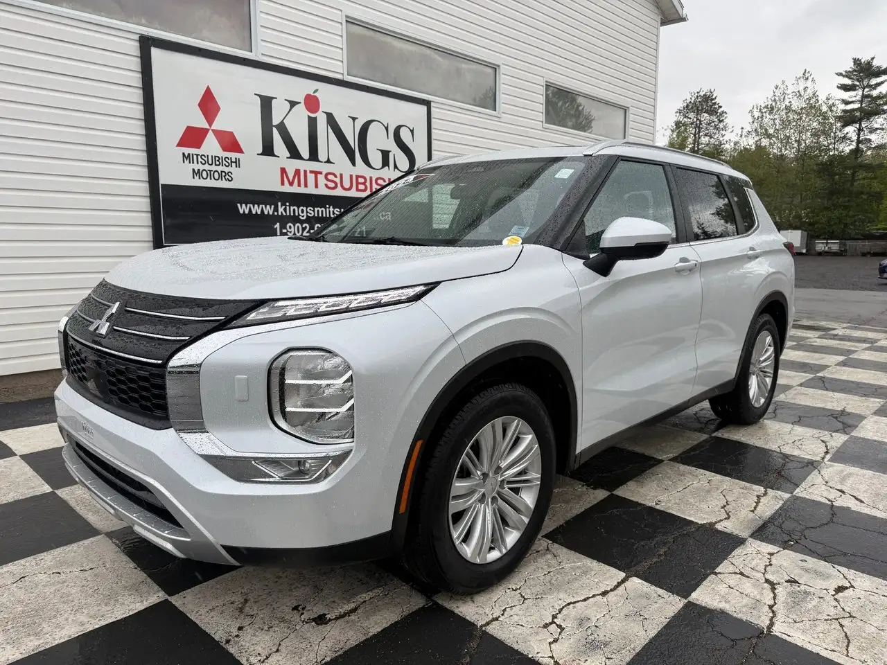 2024 Mitsubishi Outlander