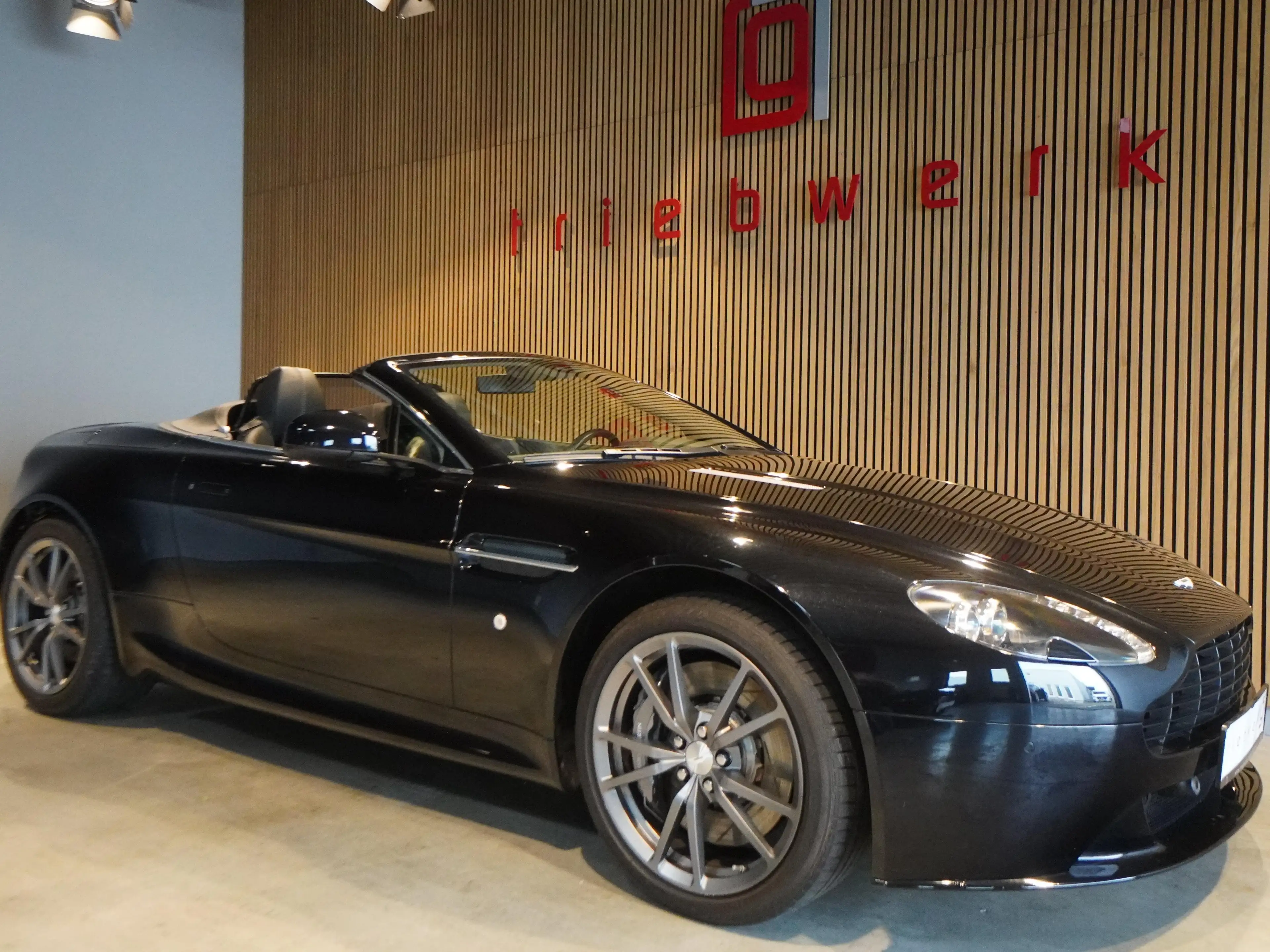 Aston Martin Vantage Vantage Roadster 4.7*U-frei*Kupplung NEU*Top-Zst.* — photo 12
