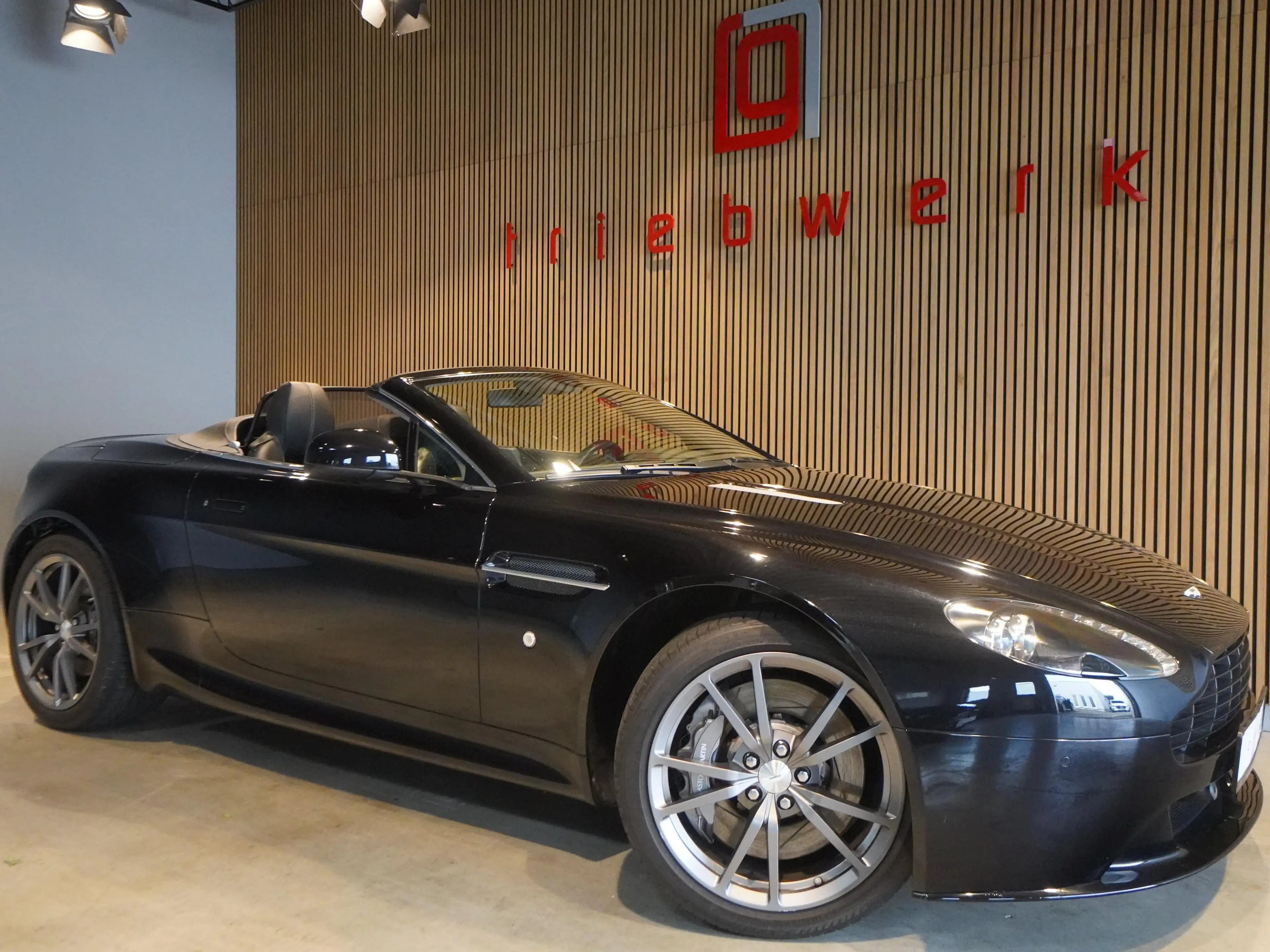 Aston Martin Vantage Vantage Roadster 4.7*U-frei*Kupplung NEU*Top-Zst.* — photo 2